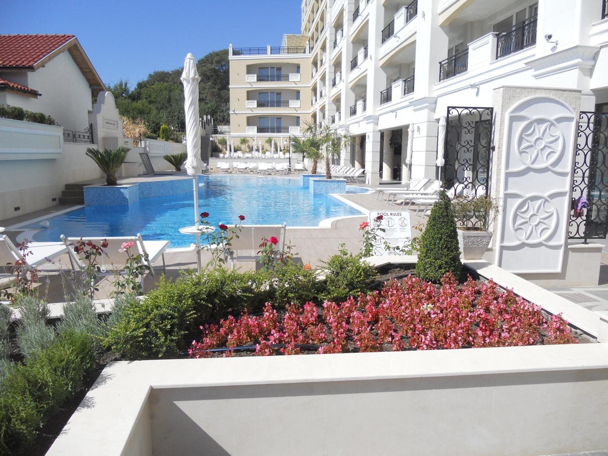 Penelopa Palace Apart Hotel & Spa Pomorie Ngoại thất bức ảnh