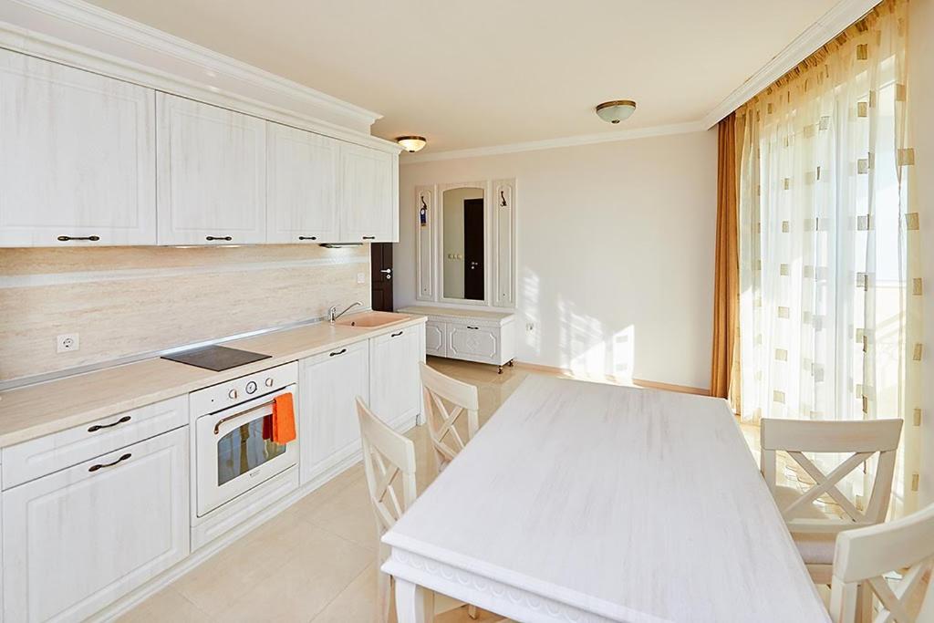 Penelopa Palace Apart Hotel & Spa Pomorie Ngoại thất bức ảnh