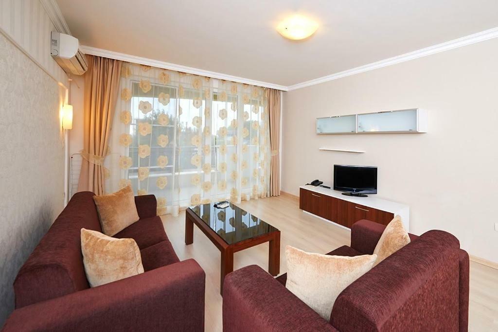 Penelopa Palace Apart Hotel & Spa Pomorie Ngoại thất bức ảnh