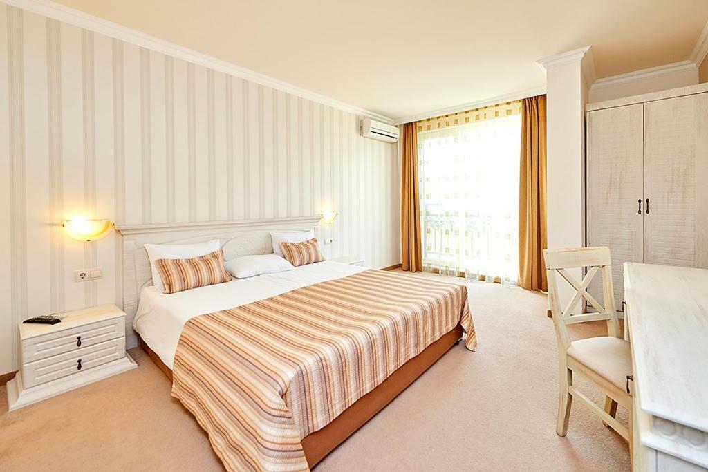 Penelopa Palace Apart Hotel & Spa Pomorie Ngoại thất bức ảnh
