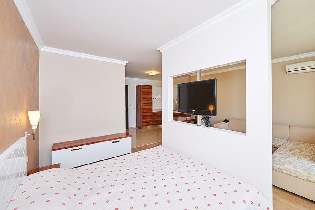 Penelopa Palace Apart Hotel & Spa Pomorie Ngoại thất bức ảnh