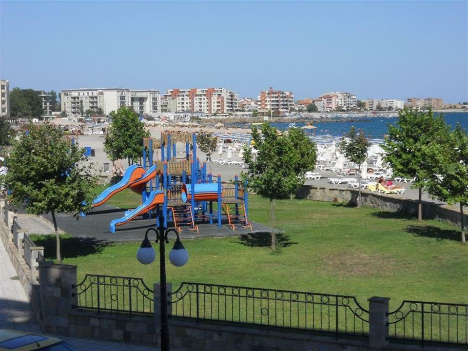 Penelopa Palace Apart Hotel & Spa Pomorie Ngoại thất bức ảnh